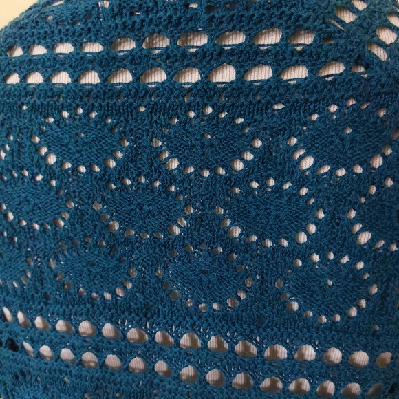 Lucky Brand Blue Crochet Tassle 3/4 Sleeve Scalloped Knit Blouse Top Size Small - Picture 8 of 12